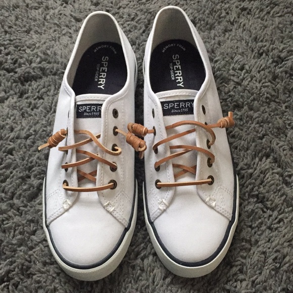 Sperry Shoes - White Shoes women's Sperrys size 8 1/2